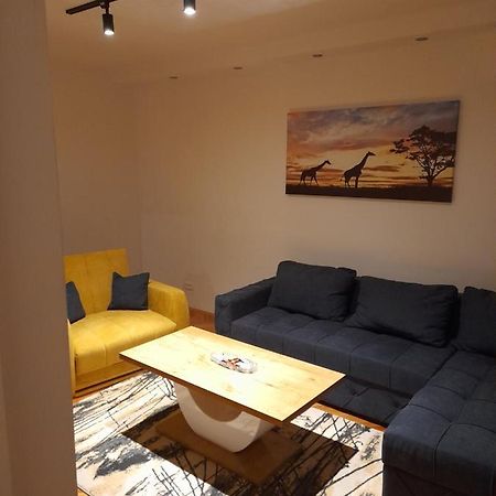 Holiday Apartaments 2 Ni Exteriör bild