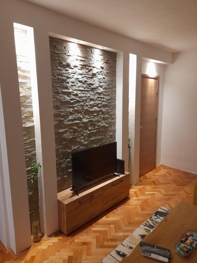 Holiday Apartaments 2 Ni Exteriör bild