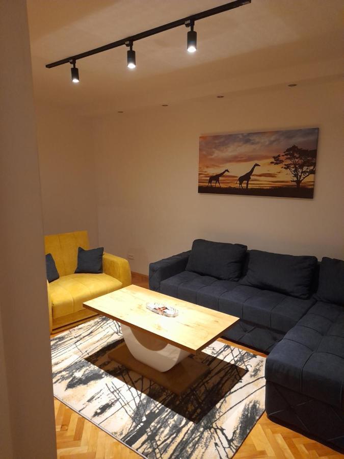Holiday Apartaments 2 Ni Exteriör bild
