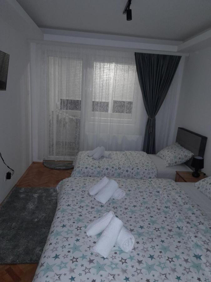 Holiday Apartaments 2 Ni Exteriör bild