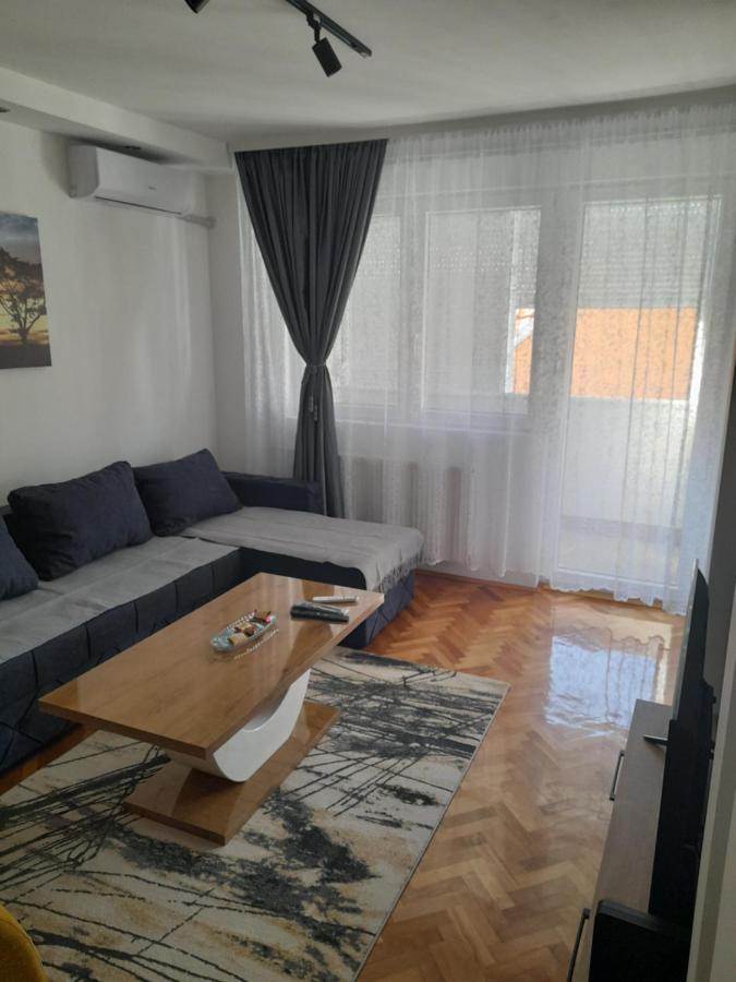 Holiday Apartaments 2 Ni Exteriör bild
