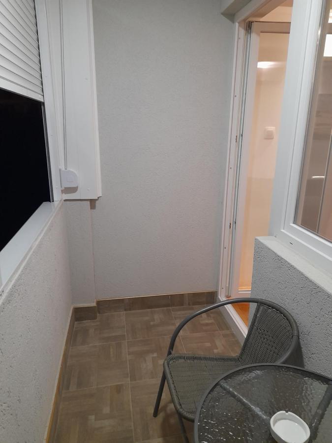 Holiday Apartaments 2 Ni Exteriör bild