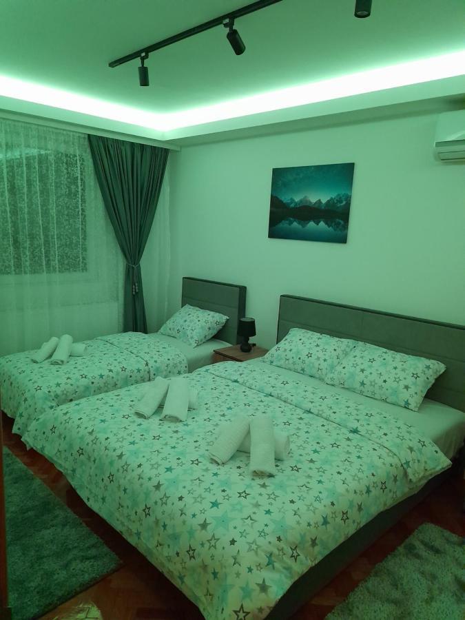 Holiday Apartaments 2 Ni Exteriör bild